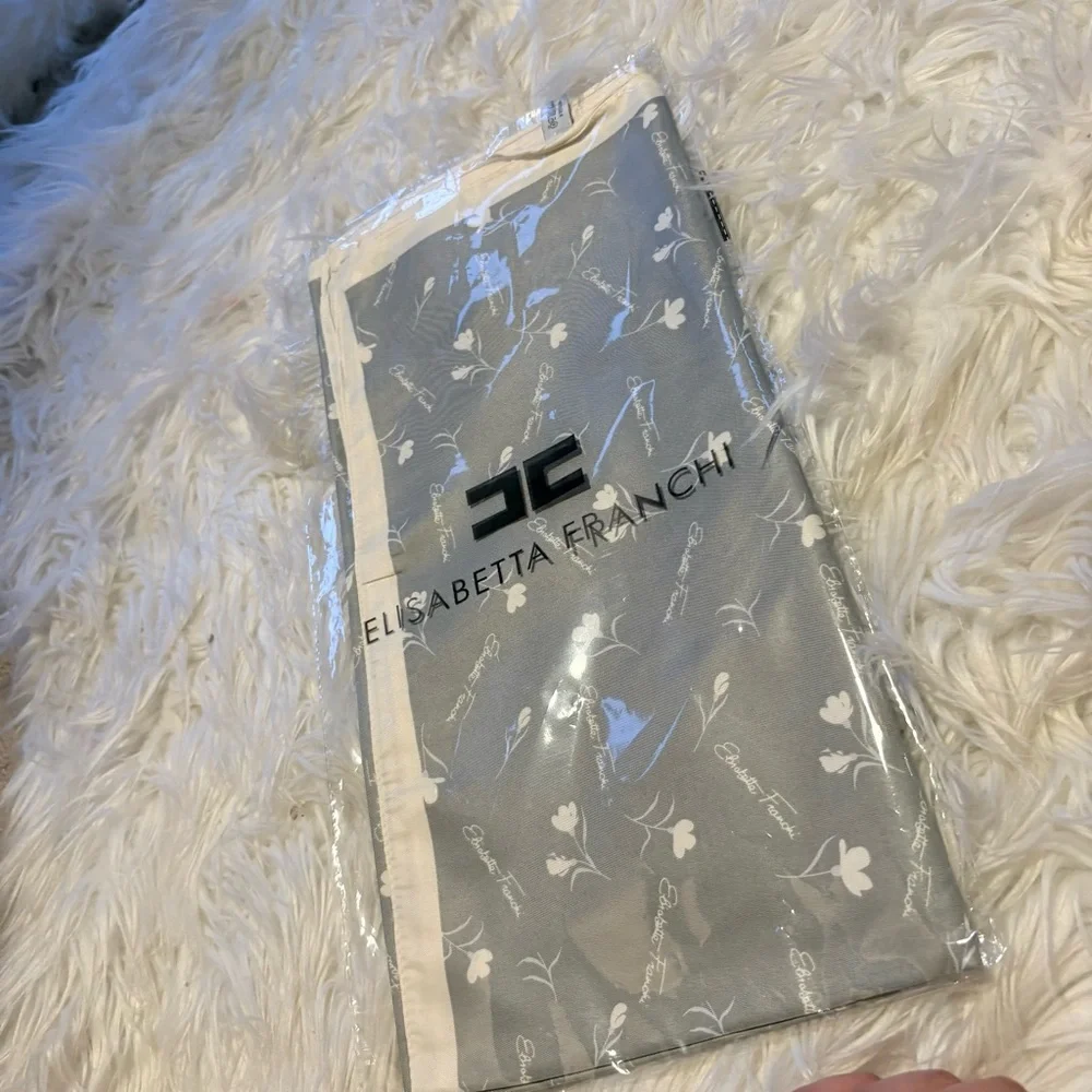 Elisabetta Franchi floral print elegant silky scarf square 35x35 in‼️LAST ONE